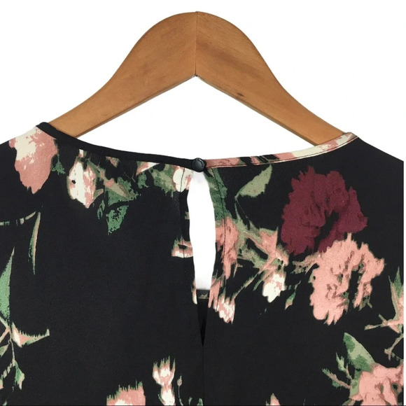 WS168 Vince Camuto Floral Flare Sleeve Blouse M - Picture 5 of 6